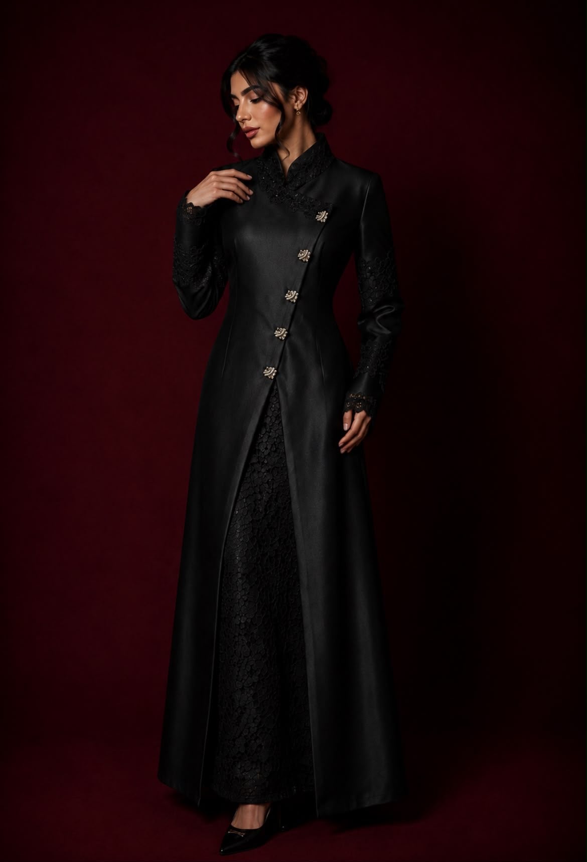 Elegant Two-Tone Lace Abaya – Timeless Sophistication