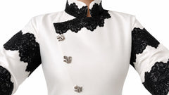 Elegant Two-Tone Lace Abaya – Timeless Sophistication
